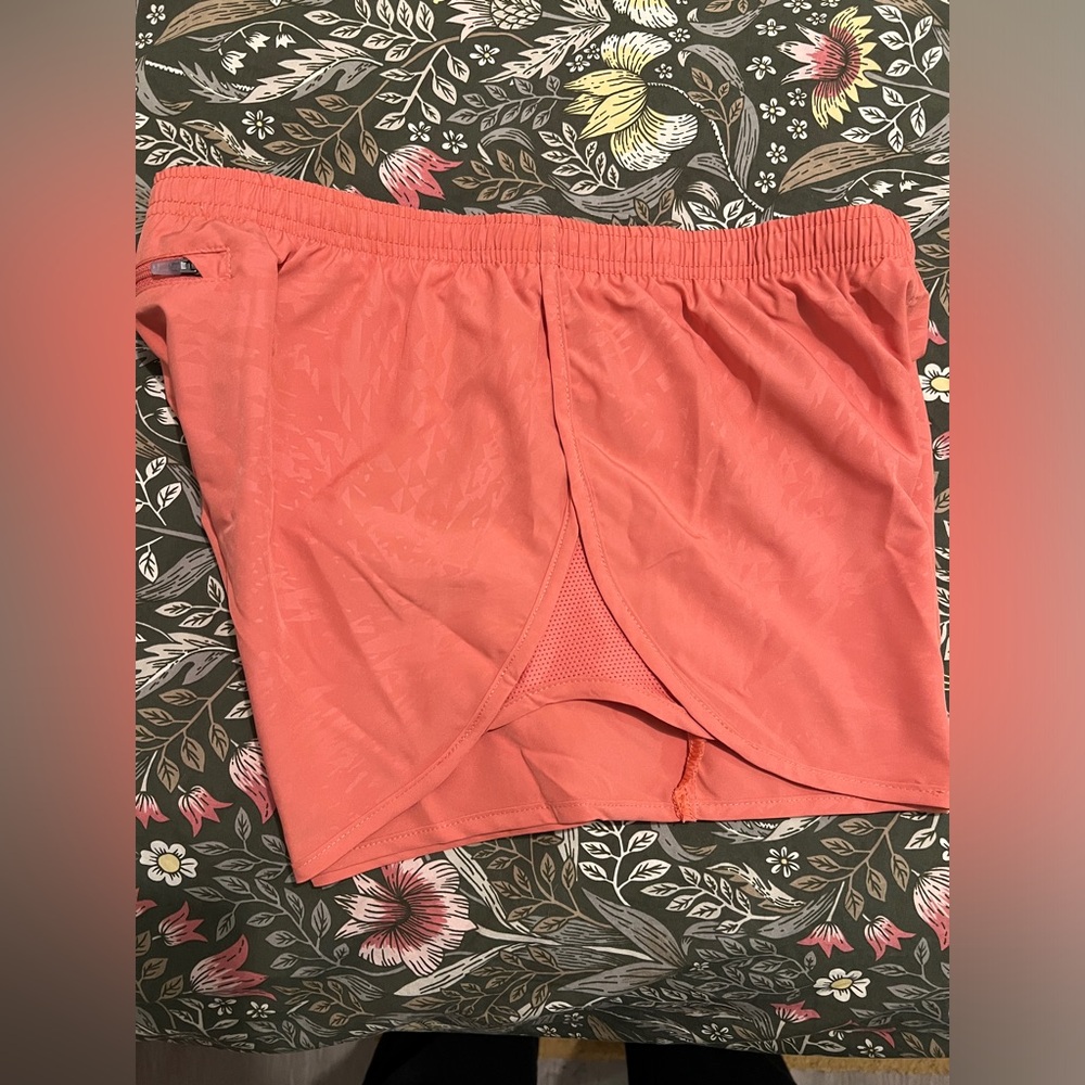 Nike Women's Tempo Brief-Lined Running Shorts (brand new, never worn) - Picture 4 of 5